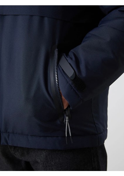 Lcwaıkıkı Classic Lacivert Standart Kalıp Kapüşonlu Erkek Mont fırsatları