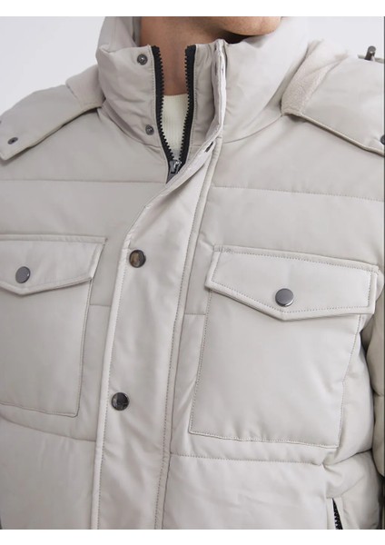 Lcw Vision Bej Standart Kalıp Kapüşonlu Erkek Mont fırsatları
