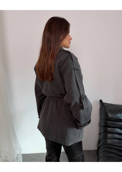 Apolet Kuşak Detalı Kaşe Kaban modelleri