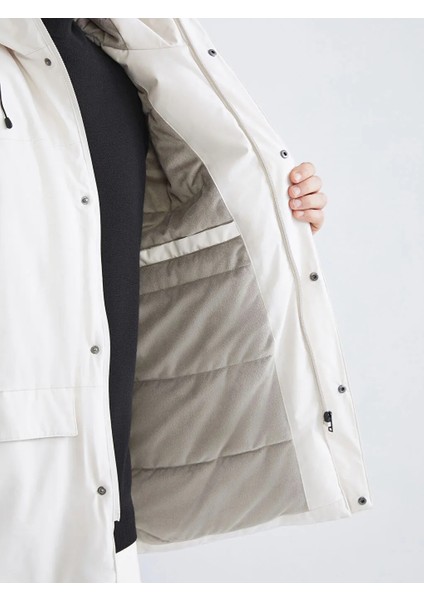 Lcwaıkıkı Classic Bej Standart Kalıp Kapüşonlu Erkek Mont modelleri