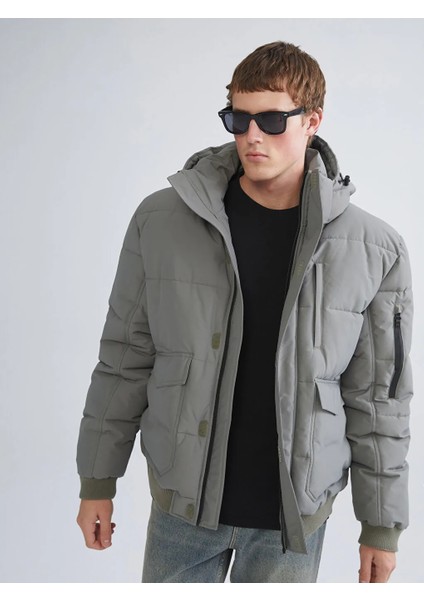 Xsıde Haki Standart Kalıp Kapüşonlu Erkek Mont