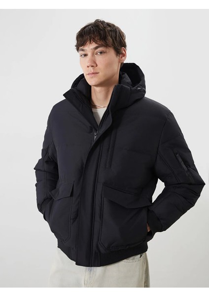 Xsıde Siyah Standart Kalıp Kapüşonlu Erkek Mont