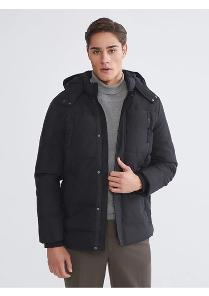 Lcwaıkıkı Classic Siyah Standart Kalıp Kapüşonlu Erkek Mont