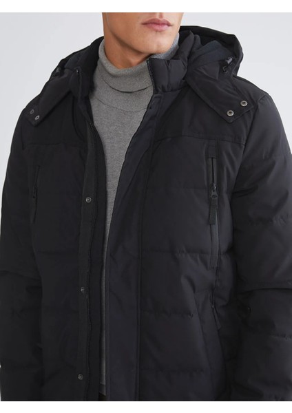 Lcwaıkıkı Classic Siyah Standart Kalıp Kapüşonlu Erkek Mont modelleri