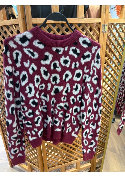 Leopar Detay Bordo Triko Kazak indirimleri
