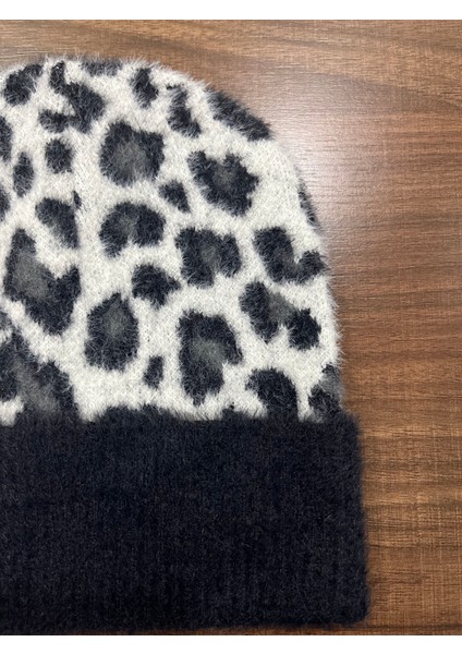 Kadın Yumuşacık Leopar Desenli Akrilik Kumaş Saçaklı Tüylü Bere – Sıcak Tutucu Kışlık Şapka fiyatları