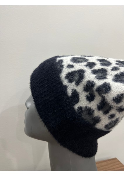 Kadın Yumuşacık Leopar Desenli Akrilik Kumaş Saçaklı Tüylü Bere – Sıcak Tutucu Kışlık Şapka fırsatları