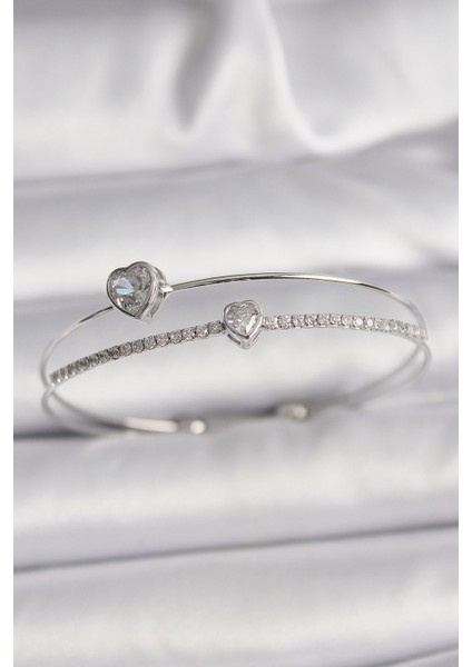 Pirinç Gümüş Renk Zirkon Taşlı Kalp Model Kadın Bileklik - TJ-BB6537
