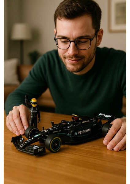1:24 Mercedes Amg F1 W14 Diecast Model Araba Lewis Hamilton 44 Pilot Figürlü Özel Seri