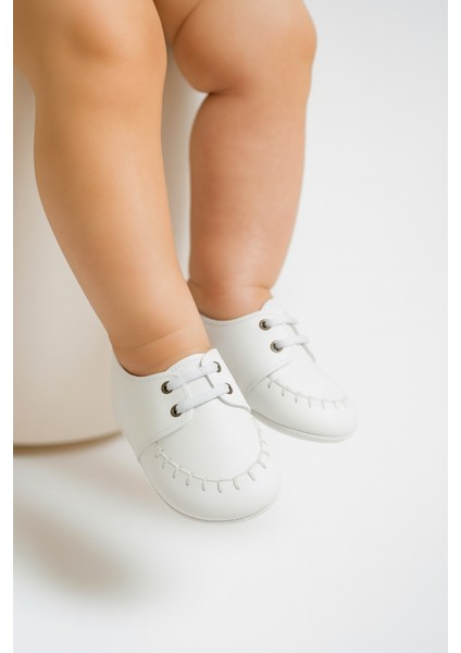 Beyaz Bağcıklı Spor Bebek Ayakkabısı 17 Numara