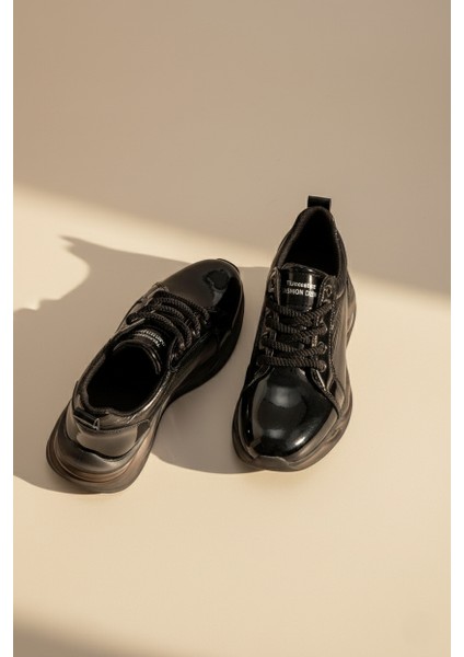 Jista Premium Siyah Bağcıklı Kadın Spor Ayakkabı