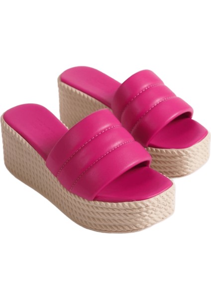 Reına Dolgu Topuklu Ortopedik Taban Hasır Görünümlü Kadın Terlik - Fuşya