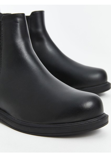 Yeni Sezon Deri Görünümlü Kadın Yağmur Botu modelleri