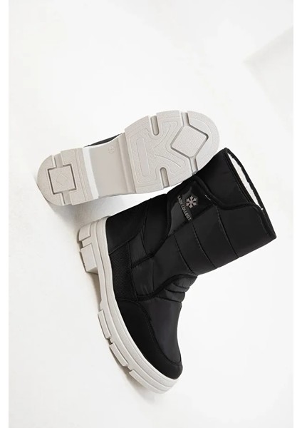 Lady İçi Termal Kaydırmaz Taban Cırtlı Kız Çocuk Kar Botu Siyah Beyaz