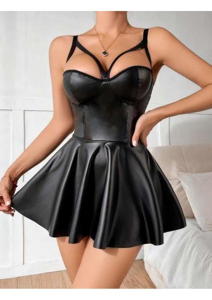 Siyah Etekli Pileli Göğüs Detaylı Fantezi Deri Elbise fiyatları