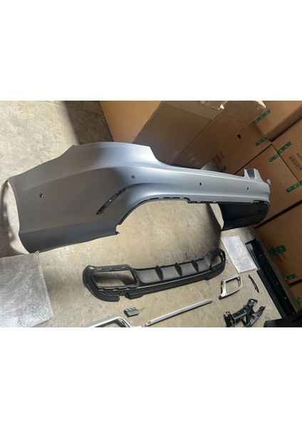 Mercedes W212 E63 Amg Arka Tampon ve Difüzör Seti fırsatları