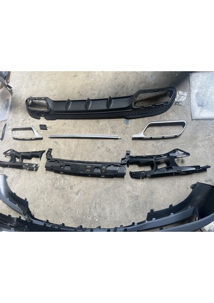Mercedes W212 E63 Amg Arka Tampon ve Difüzör Seti indirimleri