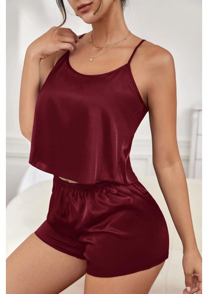 Kadın Bordo Asimetrik Sırt Dekolte Detaylı Şık Şortlu Gecelik Takım – Modern, Konforlu ve Günlük Kombinlere Uygun modelleri