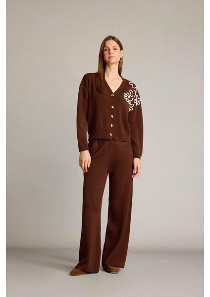 Oversize Geniş Kalıp Nakışlı Düğmeli Hırka G6305AX25WN fiyatları