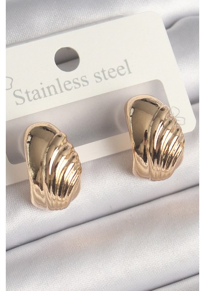 Pirinç Gold Renk Işleme Detaylı Yarım Halka Model Kadın Küpe