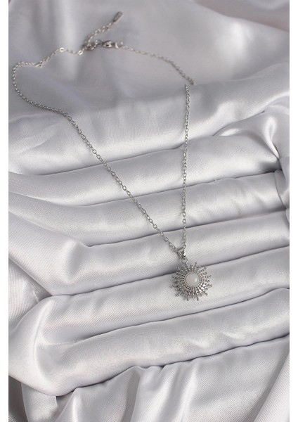 316L Çelik Gümüş Renk Zincir Beyaz Mineli Güneş Model Kadın Kolye fiyatları