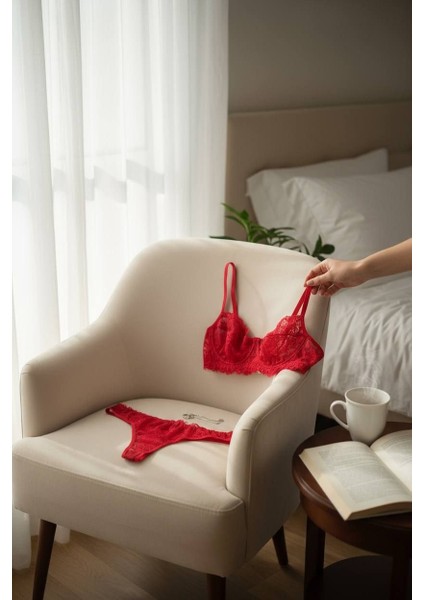 Dantelli Sütyen & Tanga Külot Takımı fiyatları