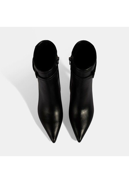 Kadın Siyah Metal Tokalı Ince Topuklu Deri Bot