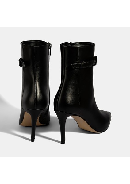 Kadın Siyah Metal Tokalı Ince Topuklu Deri Bot