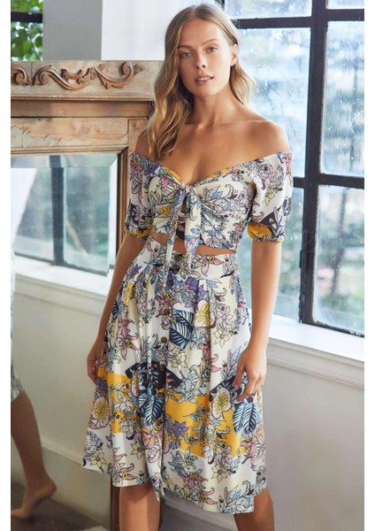 Mdb Dokuma Önden Bağlamalı Çiçek Baskılı Omuzu Düşük Büstiyer ve Önden Düğmeli Etek Takım