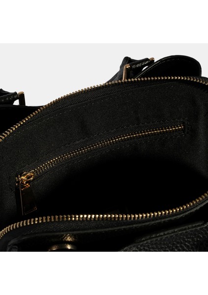 Kadın Siyah Omuz Askılı El Çantası