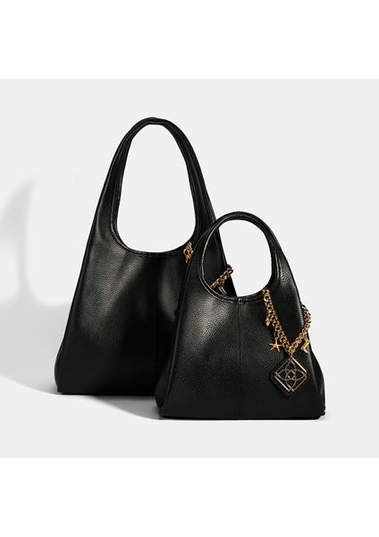 Kadın Siyah Charm Aksesuarlı Deri Omuz Çantası fırsatları