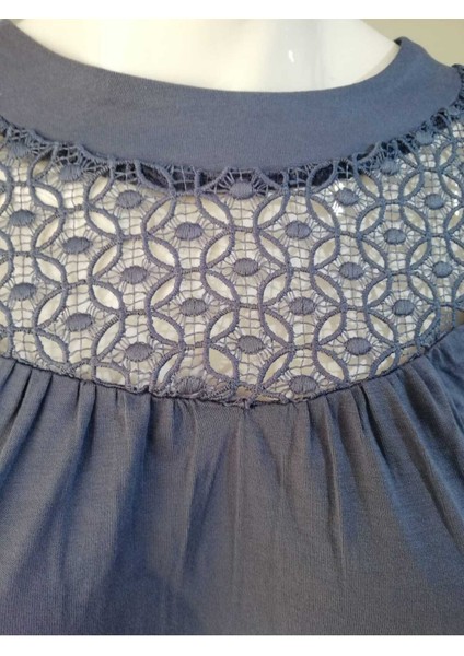 Büyük Beden Önü Dantel Detaylı Yumuşak Esnek Kumaş Bluz fırsatları