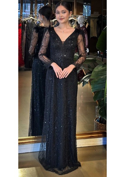 Siyah V Yaka Uzun Kollu Tuy Detaylı Düz Kesim Pullu Boncuklu Uzun Abiye Elbise 11114-01