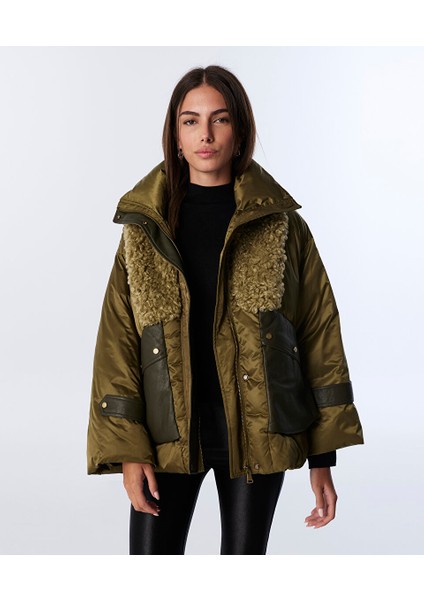 SUNİ DERİ VE SHEARLING MIX PUFFER MONT TW6250012062022 fiyatları