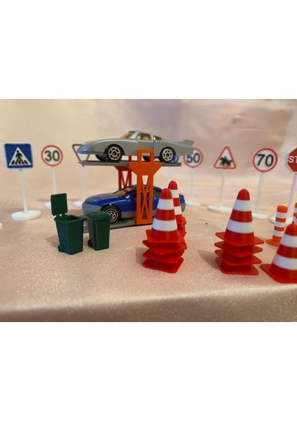 Mini Trafik Eğitim ve Araç Seti Liftli Dubalı Oyun Seti Trafik Levhalı Sürpriz Araba Hediyeli fiyatları