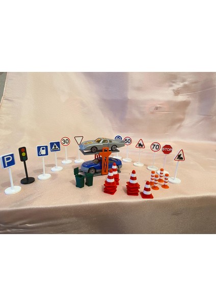 Mini Trafik Eğitim ve Araç Seti Liftli Dubalı Oyun Seti Trafik Levhalı Sürpriz Araba Hediyeli indirimleri