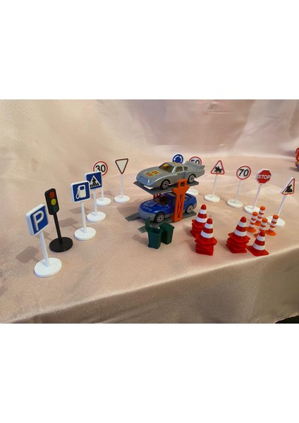 Mini Trafik Eğitim ve Araç Seti Liftli Dubalı Oyun Seti Trafik Levhalı Sürpriz Araba Hediyeli