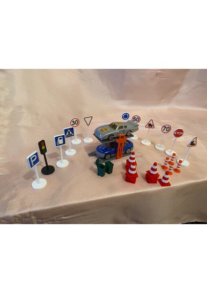 Mini Trafik Eğitim ve Araç Seti Liftli Dubalı Oyun Seti Trafik Levhalı Sürpriz Araba Hediyeli
