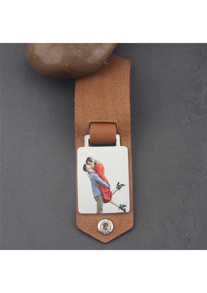 Deri Anahtarlık Fotoğrafı Uv Renkli Baskı Özel Anahtarlık Kişiselleştirilmiş Metin Oyulmuş Takvim Tarihi (Yurt Dışından) fırsatları