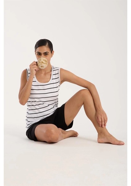 Kadın Kalın Askılı Beyaz Şortlu Pijama Takımı fiyatları