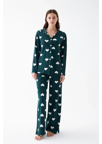 Kadın Zümrüt Yeşili Kalp Desenli Düğmeli Pamuklu Pijama Takımı