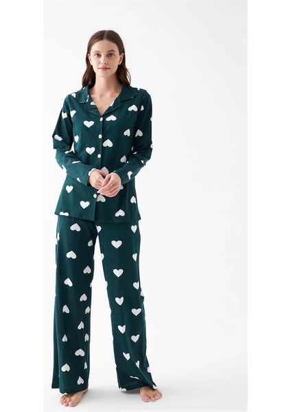 Kadın Zümrüt Yeşili Kalp Desenli Düğmeli Pamuklu Pijama Takımı modelleri