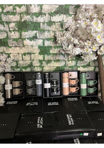 Mug Hediyeli 3 Bardaklı Termos Içecek Yok Paslanmaz Çelik Siyah 6 Saat