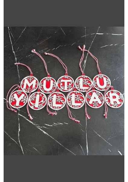 Buffer® 11 Harfli Kırmızı Beyaz Ipli Mutlu Yıllar Yazılı Ahşap Yılbaşı Ağaç Süsü