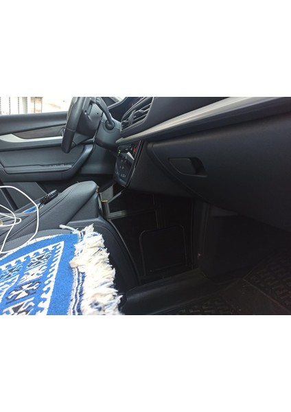 Togg T10X Ara Konsol Tamboy Sürgülü Kadifeli