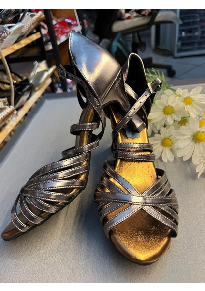 Deri Gül Bantlı Antrasit Latin Salsa Bacata Tango Dans ve Salon Ayakkabısı 7 cm 11 Pont Kadeh Topuk