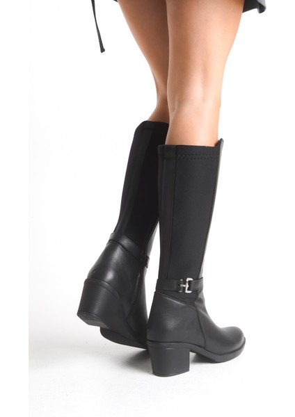 Siyah Deri Görünümlü Arkası Streç Esnek Kalın Yüksek Topuklu Toka Detaylı Fermuarlı Uzun Çizme