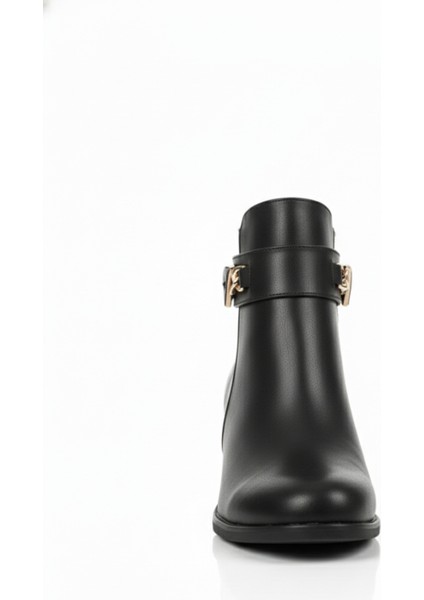 Siyah Yandan Toka Detaylı Fermuarlı Deri Görünümlü Mevsimlik Klasik Kadın Kısa Bot Bootie