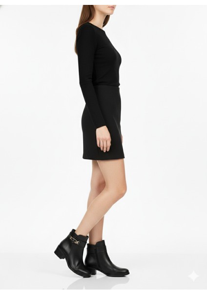 Siyah Yandan Toka Detaylı Fermuarlı Deri Görünümlü Mevsimlik Klasik Kadın Kısa Bot Bootie fiyatları