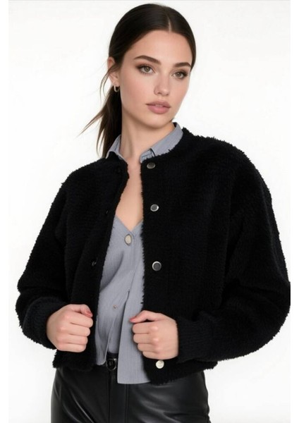 Önü Çıçıtlı Sakal Hırka (Triko Görünümlü Dokuma Tipi ile Şık ve Modern Bir Görünüm)